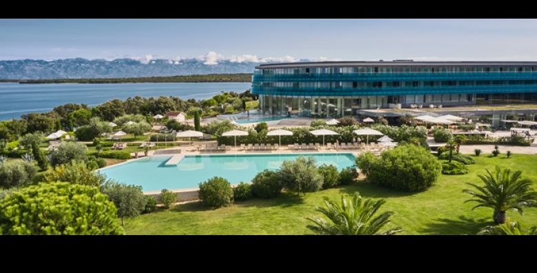 Uzivajte u luksuzu za 2 osobe u Falkensteiner Hotel  Spa Iadera 5 na Punta Skali uz mir privatne uvale i panoramski pogled  3 dana i 2 nocenja s doruckom i opustanje u SPA centru 