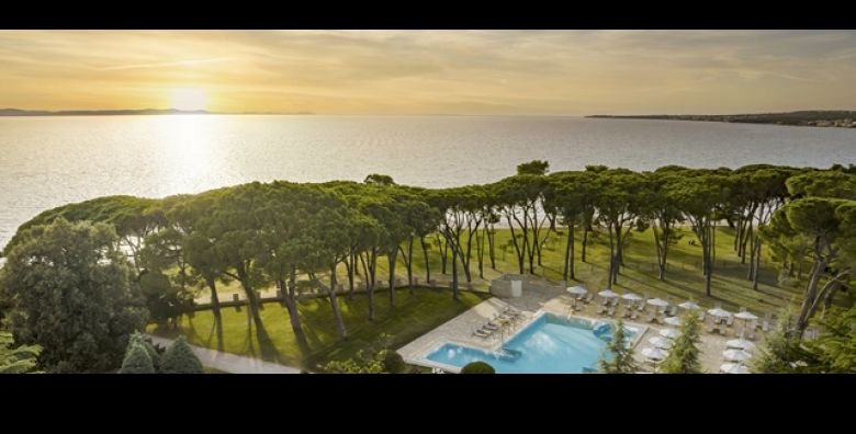  ADULTS ONLY Uzivajte u suncanom svibnju u Zadru u Falkensteiner Adriana 2 nocenja uz dorucak ili polupansion za dvoje besplatan upgrade i vrhunski SPA centar Savrsen butik odmor na obali Borika 