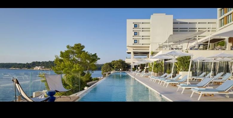 Iskoristite luksuzni WELLNESS BIJEG u Puli: 2 nocenja s POLUPANSIONOM za dvoje u Grand Hotelu Brioni  A Radisson Collection Hotel uz unutarnji BAZEN opustanje u SAUNI i fitness 
