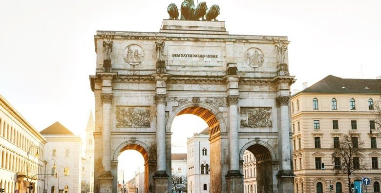 A O München Hackerbrücke München Njemacka  232 €