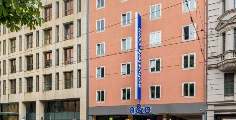 A O München Hauptbahnhof München Njemacka  232 €