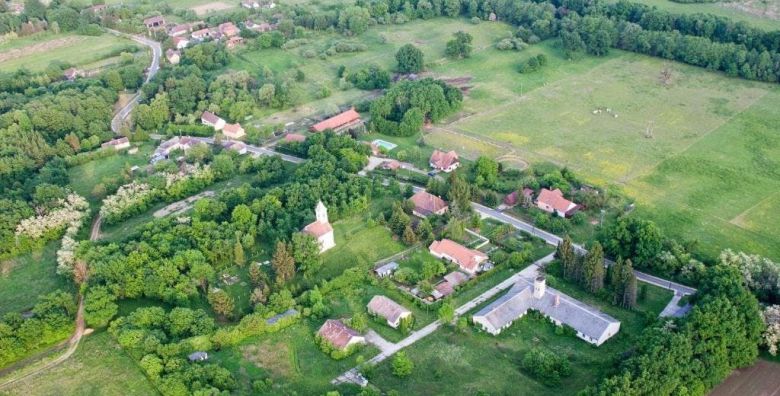 Kerca BIO Farm  La Amarilla apartman Kercaszomor  Madjarska  373 €