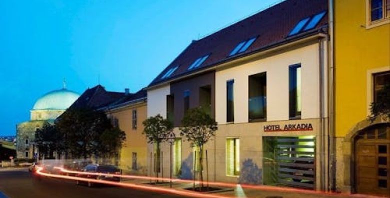 Hotel Arkadia Pecs  Savrseni odmor udvoje Pecs Madjarska  121 €