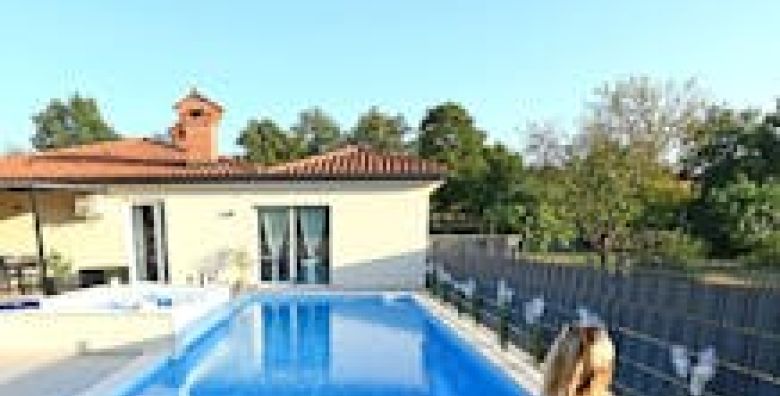 Villa Kristina  Odmor u cetverosobnoj villi Kaldanija Hrvatska  750 €