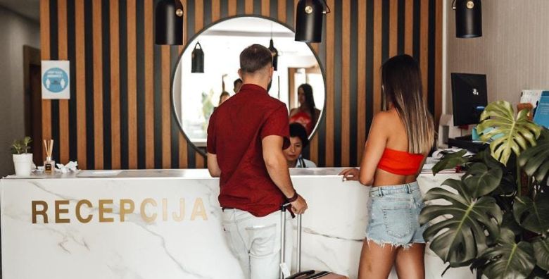 Hotel Lusso Mare by Aycon  Odmor u Crnoj Gori Budva Crna Gora  273 €