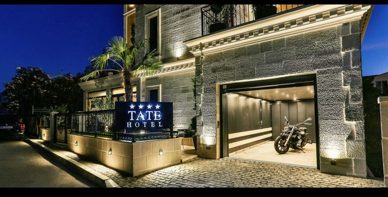 Hotel Tate by Aycon  Odmor u Budvi Budva Crna Gora  179 €