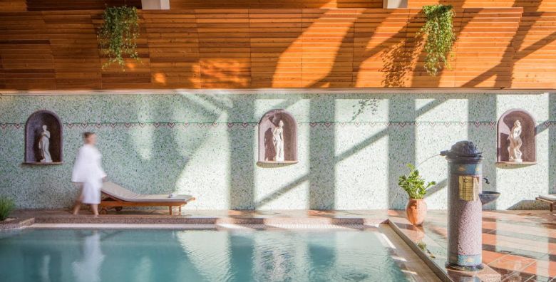 NaturMed Hotel Carbona  Wellness odmor za parove Heviz Madjarska  355 €