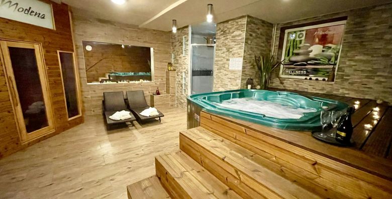 Hotel Modena Bratislava  Relax paket Bratislava Slovacka  309 €