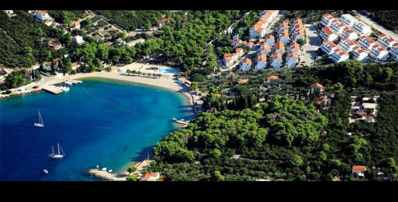 Apartmani Solta  Kraj ljeta na Solti Necujam otok Solta Dalmacija Hrvatska  385 €