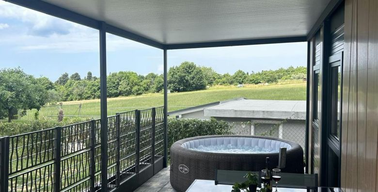 Ljeto u mobilnoj kucici s masaznom kadom u Ankaranu Ankaran Slovenija  720 €