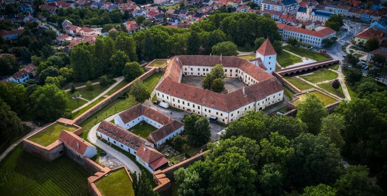 Hotel Bassiana Sarvar Sárvár Madjarska  618 €