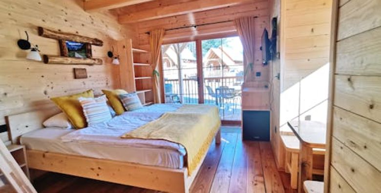 Ribno Luxury Glamping  Jesenska vikend bajka na Bledu Bled Slovenija  429 €