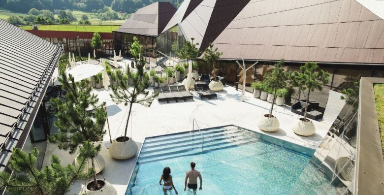 Terme Olimia  Aparthotel Rosa  Vrhunsko termalno opustanje Podcetrtek Slovenija  336 €