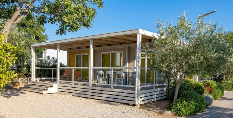 Kamp Omisalj  Obiteljski odmor u mobilnim kucicama na otoku Krk Omisalj otok Krk Hrvatska  129 €