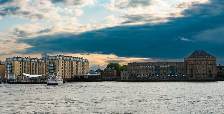 A O London Docklands Riverside London Ujedinjeno Kraljevstvo  168 €