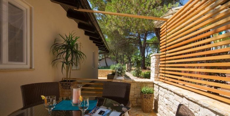 Apartmani Erica Pineta  Jesenski odmor u Novigradu Novigrad Istra Hrvatska  190 €