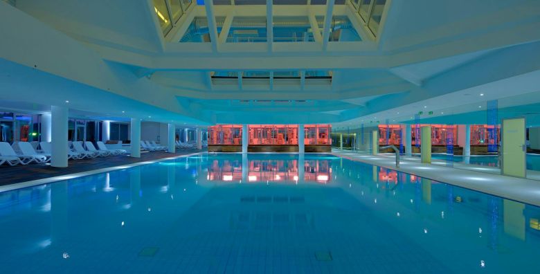 Aminess Vival Maestral Hotel  Jesen u Novigradu Novigrad Istra Hrvatska  289 €