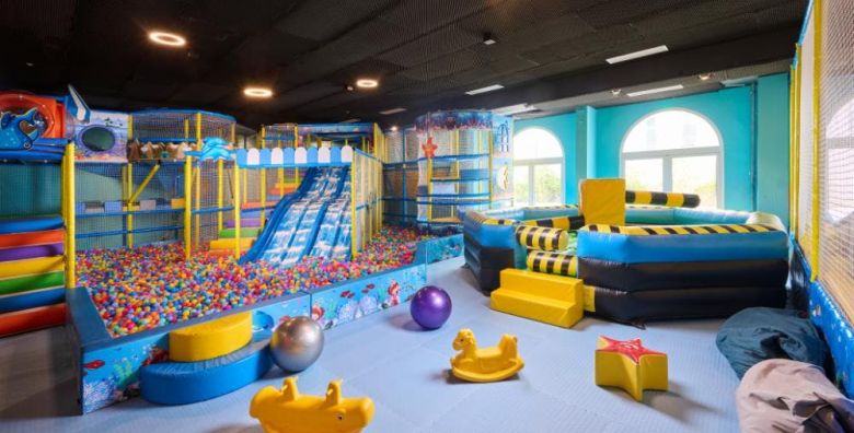 Aminess Vival Lisanj Family Hotel  Obiteljski all inclusive light odmor s animacijom Novi Vinodolski Hrvatska  316 €