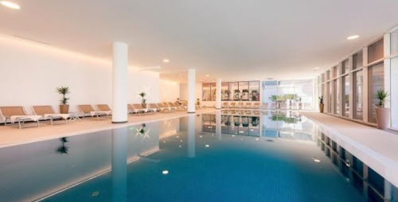 Hotel Olympia Sky  Obiteljsko proljece uz more  Premium suite  Vodice Dalmacija Hrvatska  670 €