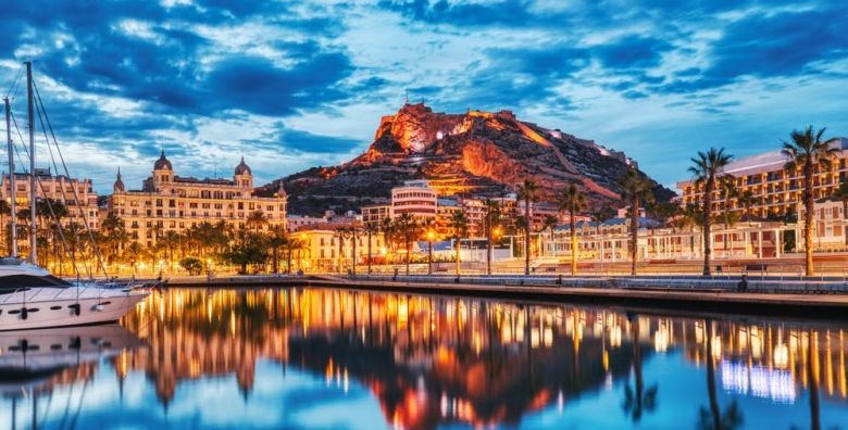 Alicante  Vikend odmor u prosincu Alicante Spanjolska  444 €