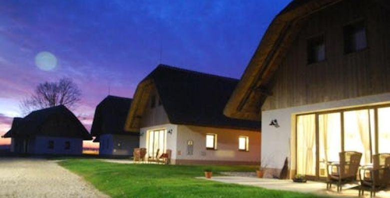 Panonsko selo  Odmor u Prekmurju  Trokrevetna soba s terasom Moravske Toplice Slovenija  201 €