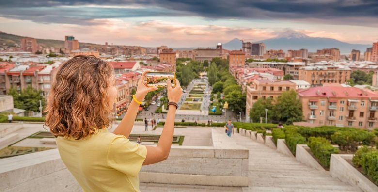 Carobna Armenija Erevan Armenija  720 €