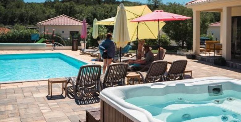 VSG Resort  Jesenski odmor na Krku uz saunu i jacuzzi Klimno Krk Hrvatska  189 €