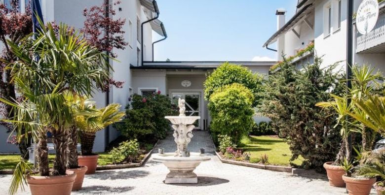 Hotel Villa Flora  Odmor uz slikovito Vrbsko jezero Velden am Wörthersee Austrija  799 €