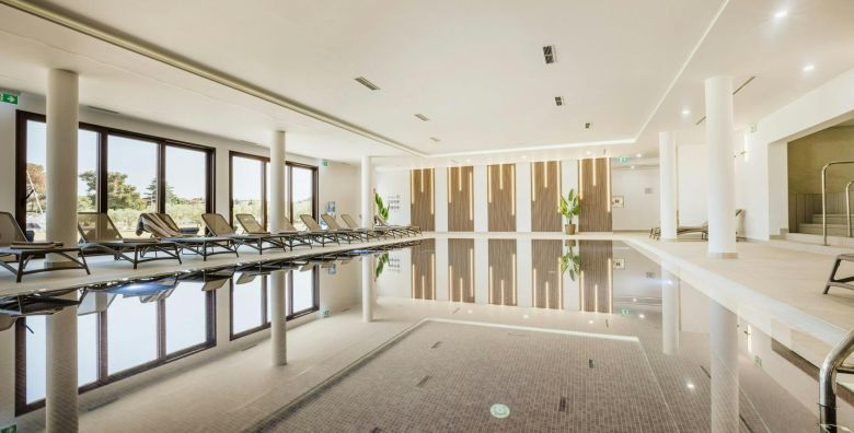 Hotel Nautica  Jesensko zimski wellness udvoje tijekom tjedna u Novigradu Novigrad Istra Hrvatska  230 €