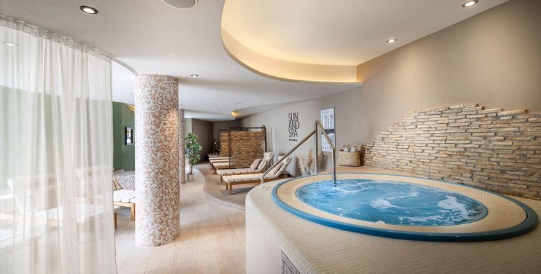 Valamar Sanfior Hotel  Obiteljska jesen s daskom wellnessa u Rapcu Rabac Istra Hrvatska  259 €