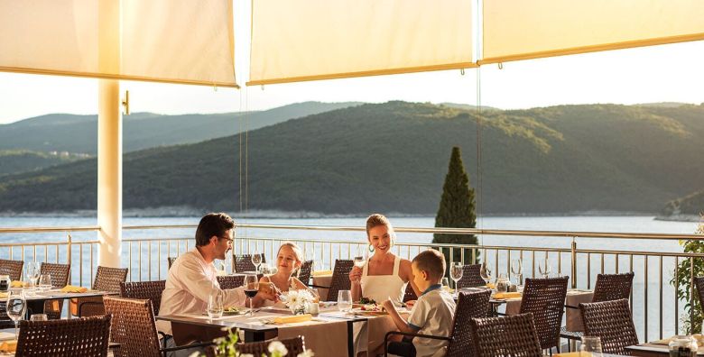 Valamar Sanfior Hotel  Obiteljska jesen s daskom wellnessa u Rapcu Rabac Istra Hrvatska  285 €