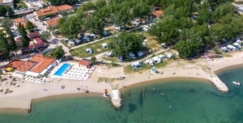Kamp Almissa  Jesenski odmor u Dalmaciji  Mobilna kucica Relax Nord Omis Dalmacija Hrvatska  109 €