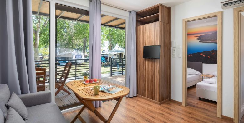 Kamp Almissa  Jesenski odmor u Dalmaciji  Mobilna kucica Relax 5 1 Omis Dalmacija Hrvatska  119 €