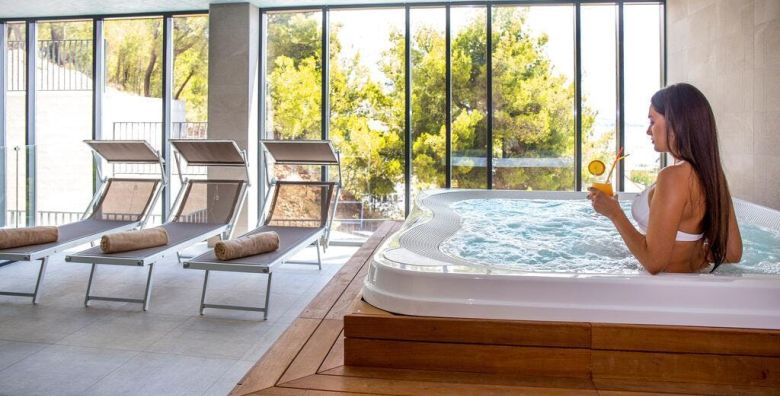 Hotel Plaza Duce  Last minute wellness odmor u Dalmaciji Omis Dalmacija Hrvatska  310 €