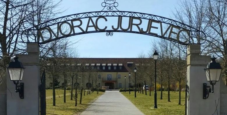 Hotel Dvorac Jurjevec  Jesenski odmor u aristokratskom stilu Brezane Lekenicke Hrvatska  159 €