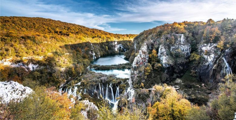 Camping Plitvice  Kratki obiteljski jesenski bijeg u prirodu Smoljanac Plitvicka jezera Hrvatska  120 €