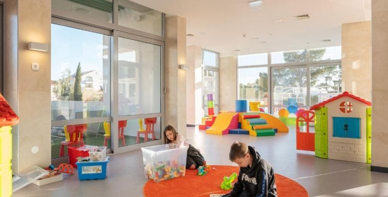 Valamar Hotel Meteor  Wellness odmor u Dalmaciji za velike obitelji Makarska Dalmacija Hrvatska  777 €