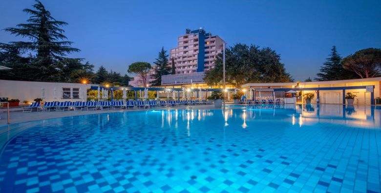 Valamar Diamant Hotel  Obiteljski odmor u Porecu tijekom tjedna Porec Istra Hrvatska  277 €
