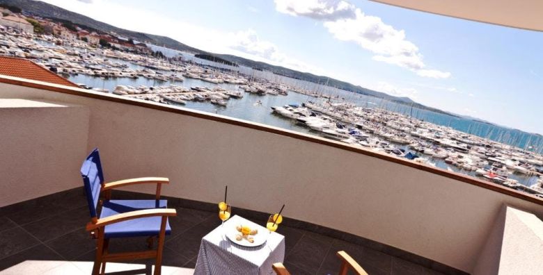 Hotel IN Biograd  Last minute wellness odmor uz more Biograd na Moru Dalmacija Hrvatska  339 €