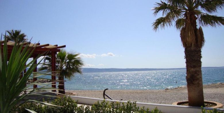 Hotel Jona  Jesen u Dalmaciji udvoje Podstrana Dalmacija Hrvatska  138 €