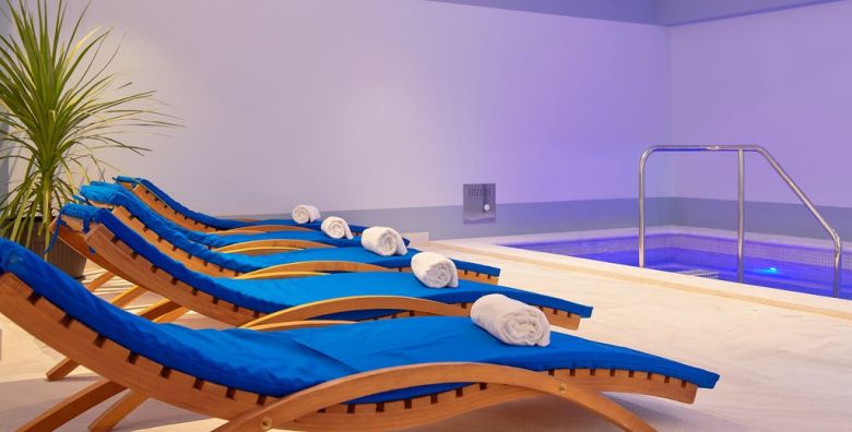 Hotel Cvita  Wellness odmor u Splitu Split Dalmacija Hrvatska  288 EUR  2x nocenje u Superior sobi za 2 osobe 1 dijete do 7 godina besplatno  Dorucak