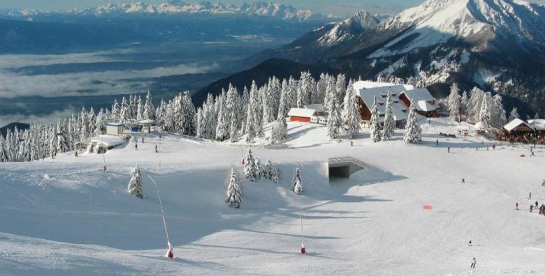 Hotel Krvavec  Planinski odmor na Krvavcu Cerklje na Gorenjskem Slovenija  449 EUR  3x nocenje u dvokrevetnoj sobi za 2 osobe Polupansion dorucak i vecera 