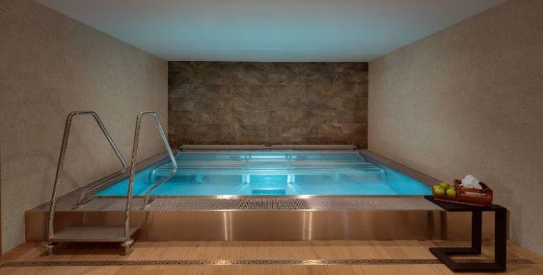 Hilton Rijeka Costabella Beach Resort  Spa  Obiteljski wellness paket tijekom tjedna Rijeka Hrvatska  580 EUR  2x nocenje u King One Bedroom Villa Suite s pogledom na more za 2 osobe 2 djece do 12 godina besplatno  Polupansion bogati buffet drucak i buffet ili a la carte vecera u hotelskom restoranu The Kitchen