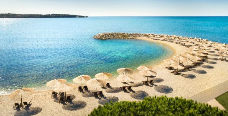 Laguna Maradiso Hotel by Aminess  First minute ljeto u Novigradu Novigrad Istra Hrvatska  1 195 EUR  7x nocenje u dvokrevetnoj Standard sobi za 2 osobe 1 dijete do 9 99 godina besplatno  Polupansion buffet dorucak i vecera 