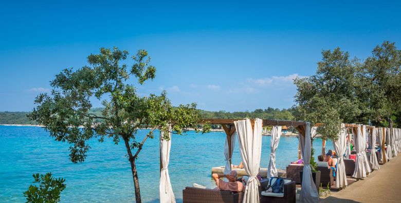 Veya Maradiso Hotel by Aminess  First minute odmor udvoje na Krku Njivice otok Krk Hrvatska  735 EUR  5x nocenje u Standard dvokrevetnoj sobi za 2 osobe Polupansion