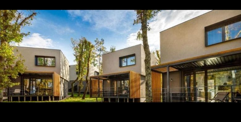 Aminess Younique Gaia Green Villas  First minute ljeto u Njivicama na Krku Njivice Krk Hrvatska  929 EUR  5x nocenje u Villi Pinus za 4 odrasle osobe 2 djece do 11 99 godina besplatno  Trosak vode struje i plina