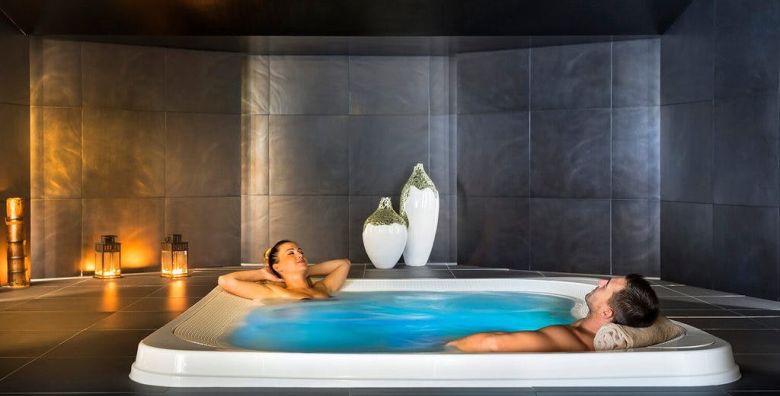 Aminess Vival Maestral Hotel  First minute proljece i jesen za parove Novigrad Istra Hrvatska  279 €