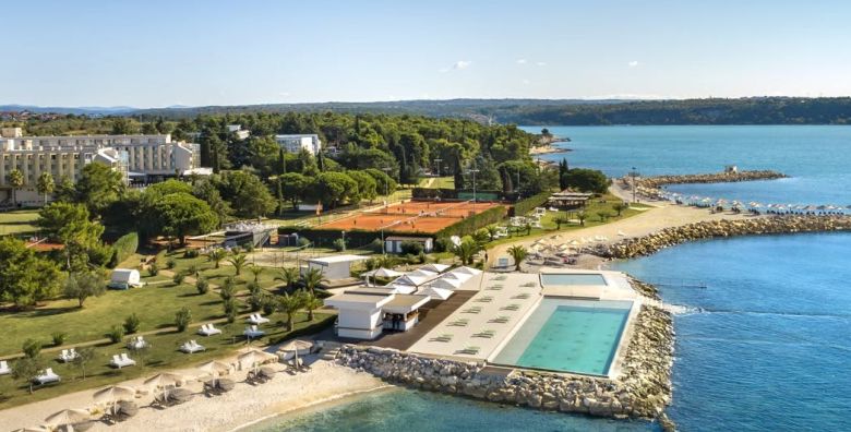 Aminess Vival Maestral Hotel  First minute proljece 1 svibanj i kraj ljeta za parove Novigrad Istra Hrvatska  469 €