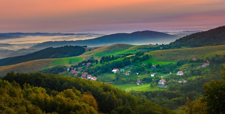 Central Inn Zlatibor  Luksuzan odmor u srcu Zlatibora Zlatibor Srbija  99 EUR  2x nocenje u Studio apartmanu za 2 osobe 1 dijete do 12 godina besplatno  Dorucak