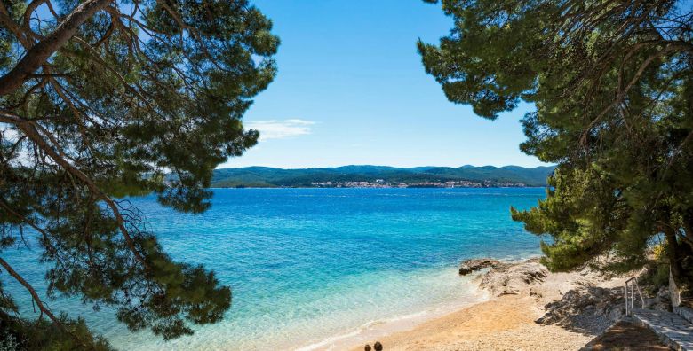 Bellevue Maradiso Casa by Aminess  First minute all inclusive light obiteljsko ljeto u Orebicu Orebic Dalmacija Hrvatska  949 EUR  5x nocenje u dvokrevetnoj Superior sobi s balkonom za 2 osobe  1 dijete do 9 99 godina besplatno  All inclusive light